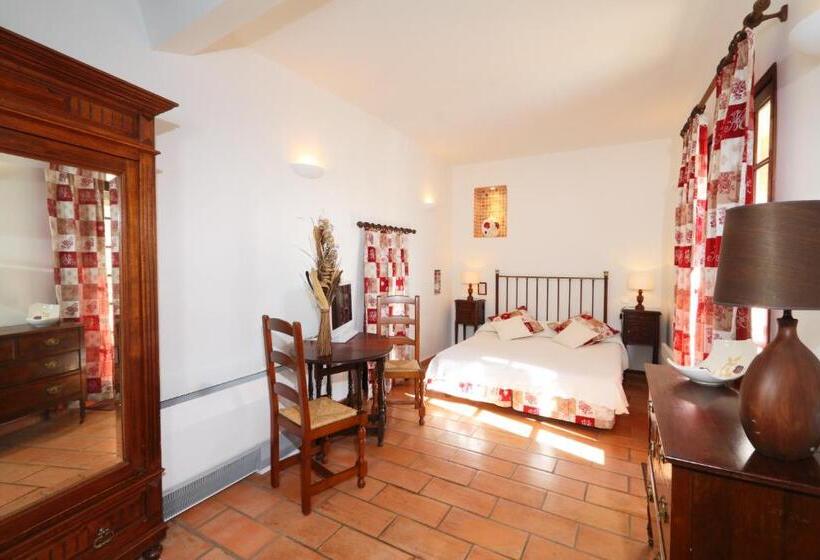 غرفة قياسية, L'Enclos des Lauriers Roses