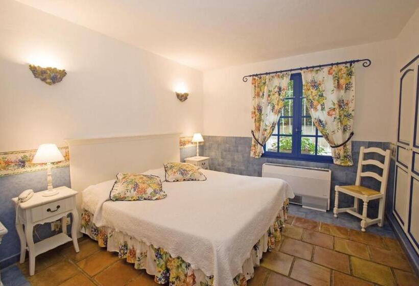 شقة غرفة واحدة, L'Enclos des Lauriers Roses