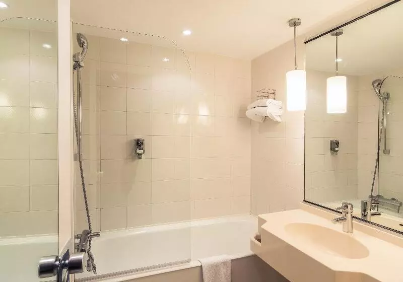 ダブルベッドスタンダードルーム, Mercure Antibes Sophia Antipolis