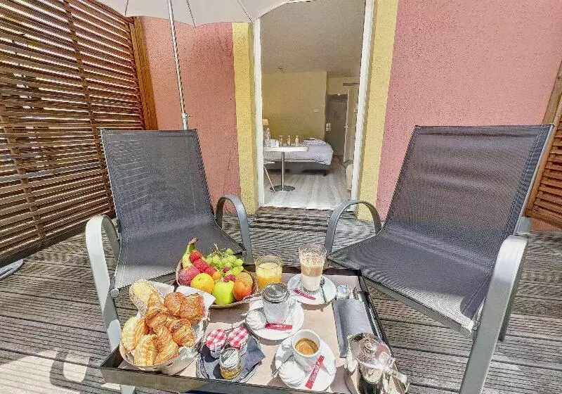 ダブルベッドスタンダードルーム, Mercure Antibes Sophia Antipolis