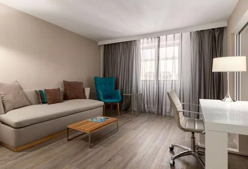 Suite Junior, NH Nice