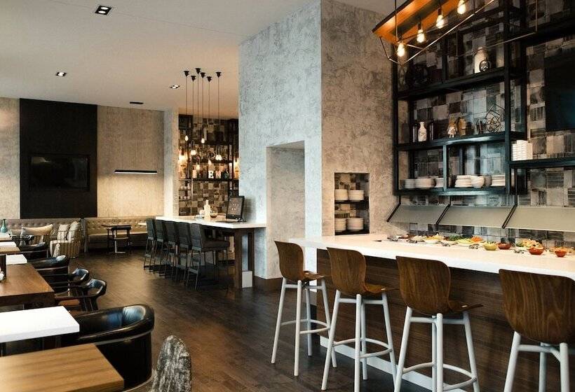 اتاق کلاب, Renaissance Chicago Downtown