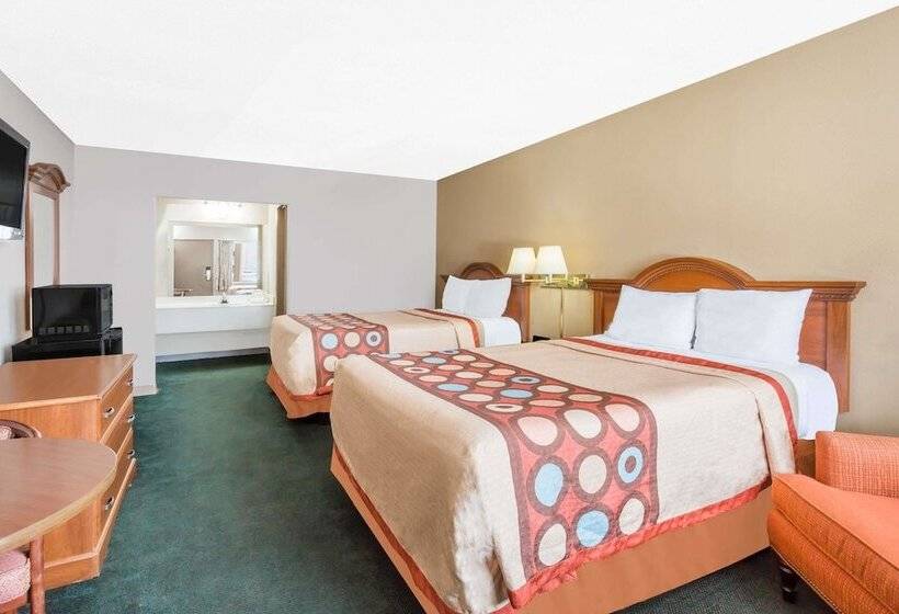 חדר סטנדרט שתי מיטות זוגיות, Super 8 By Wyndham Greensboro