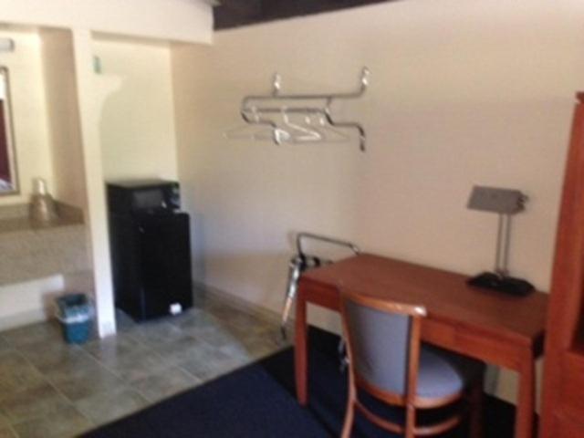 غرفة قياسية, Budget Inn Madison