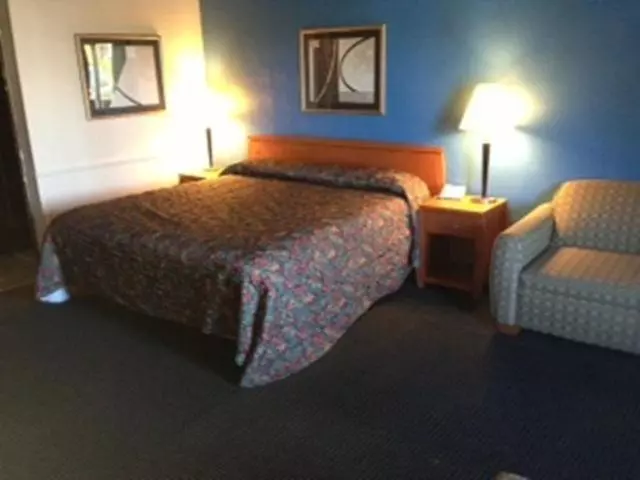 キングサイズベッドのスタンダードルーム, Budget Inn   Madison
