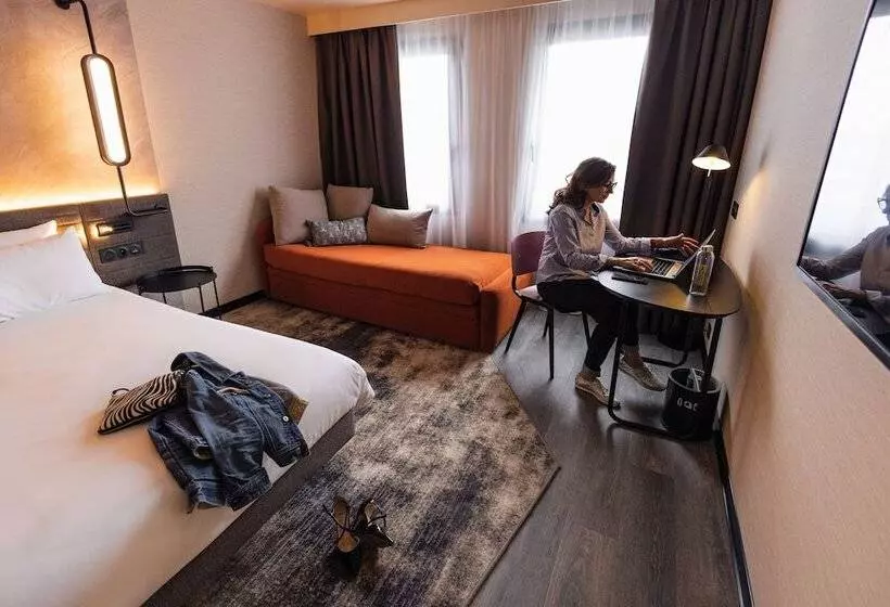 Superior-huone, Novotel Paris Suresnes Longchamp