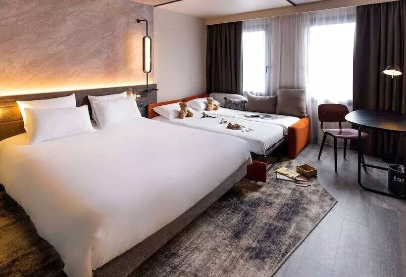 Superior-huone, Novotel Paris Suresnes Longchamp