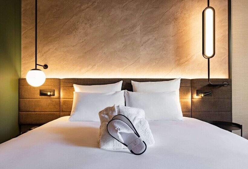 Номер Executive, Novotel Paris Suresnes Longchamp