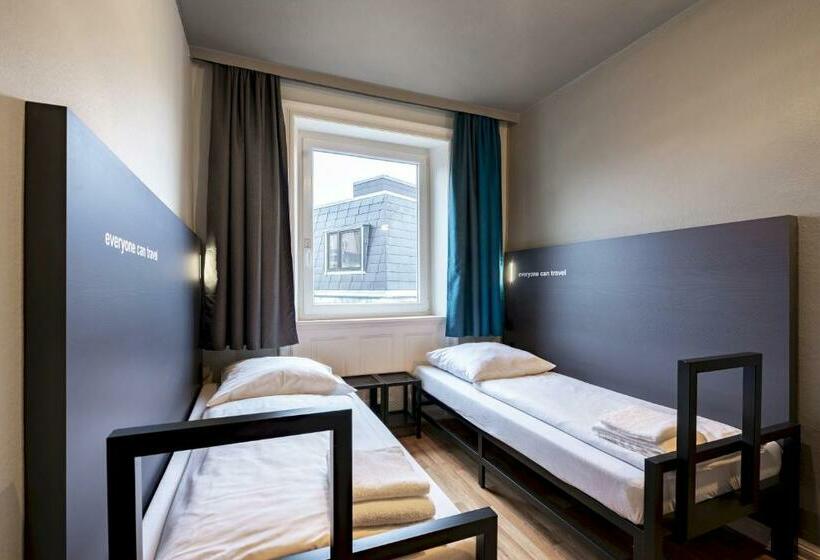 带共用浴室的标准房间, a&o Hamburg Reeperbahn