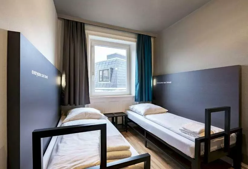 اتاق استاندارد با سرویس بهداشتی مشترک, a&o Hamburg Reeperbahn