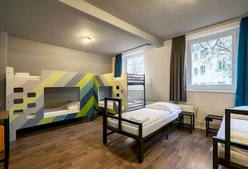 تختخواب در اتاق مشترک, a&o Hamburg Reeperbahn
