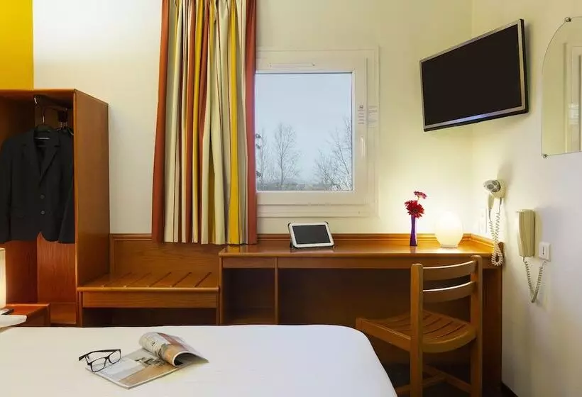 اتاق استاندارد برای معلولان, B&b Hotel Colmar Lumière