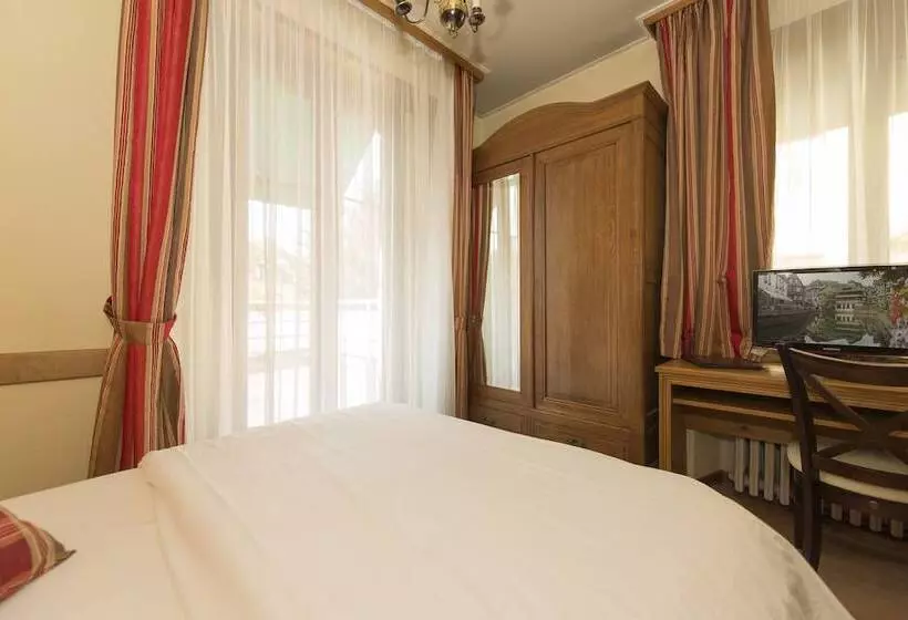 バルコニー付きスタンダードルーム, Hôtel Du Parc, Restaurant, Spa & Wellness