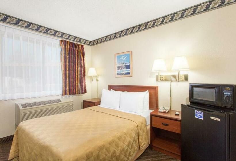 장애인을 위한 스탠다드 룸, Knights Inn Madera