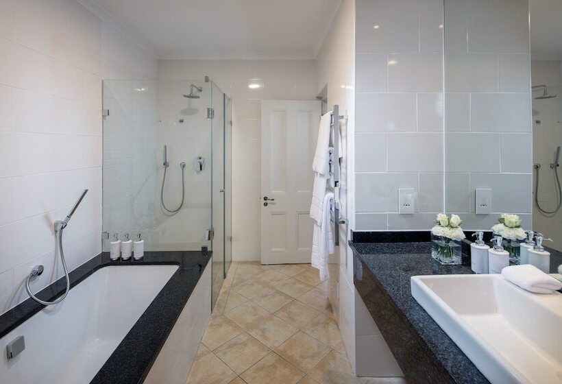 اتاق استاندارد, Le Quartier Francais