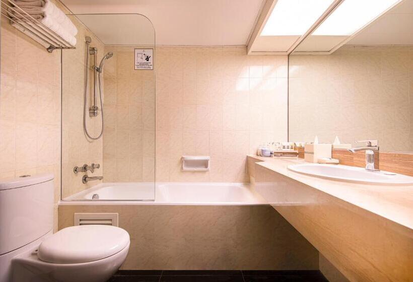 Standard Connecting Room