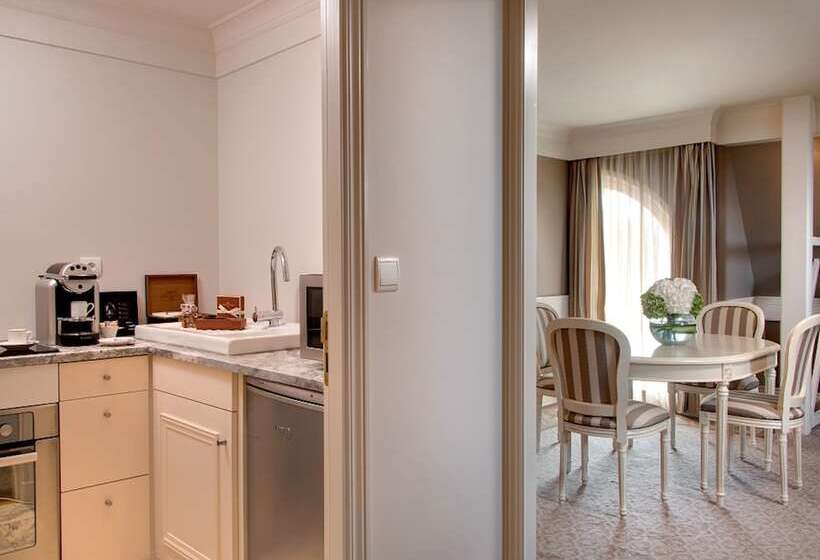 סוויטה, Intercontinental Hotels Chantilly Chateau Mont Royal, An Ihg