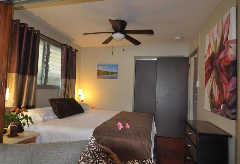 جناح, Paradise Bay Resort