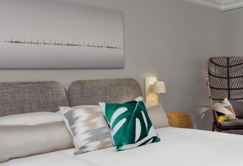 带城市景观的标准间, Pelican Grand Beach Resort, A Noble House Resort