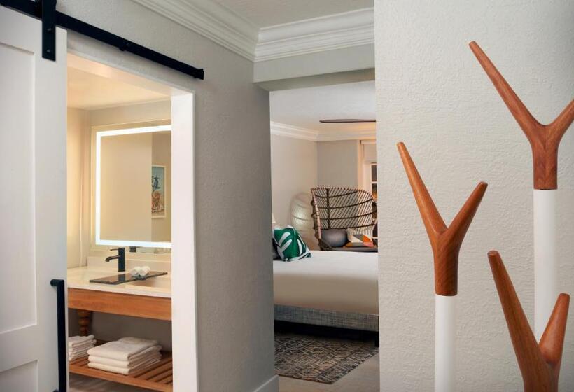 带城市景观的标准间, Pelican Grand Beach Resort, A Noble House Resort