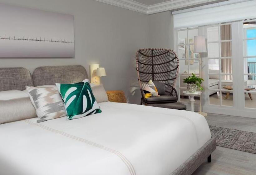 高级套房, Pelican Grand Beach Resort, A Noble House Resort