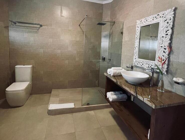 اتاق سوپریور, Sun Properties And Resort