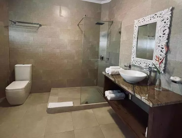 اتاق سوپریور, Sun Properties And Resort