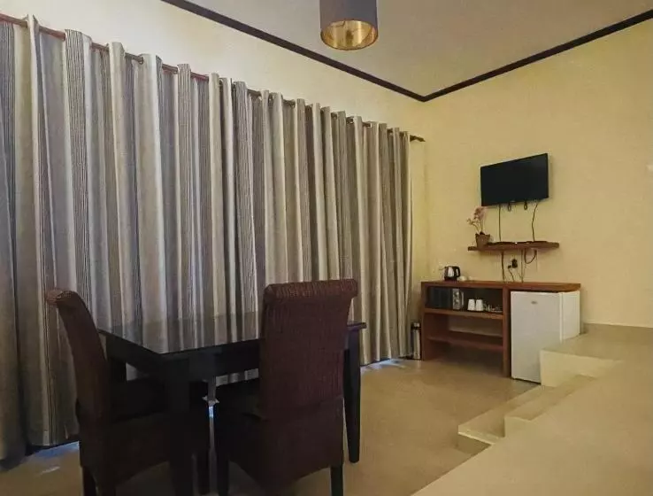 اتاق سوپریور, Sun Properties And Resort
