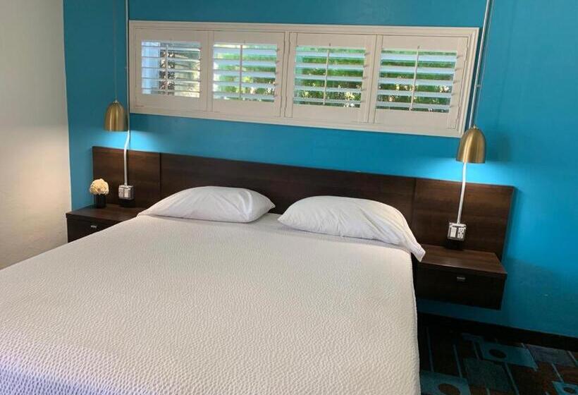 スタンダードルーム, The Sands Motel