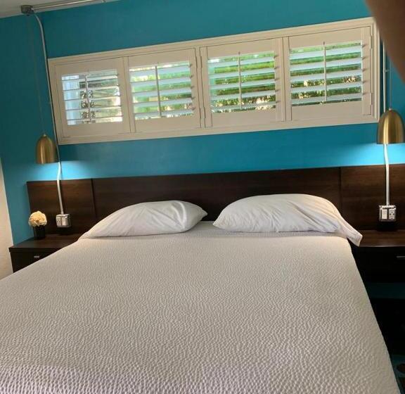 スタンダードルーム, The Sands Motel