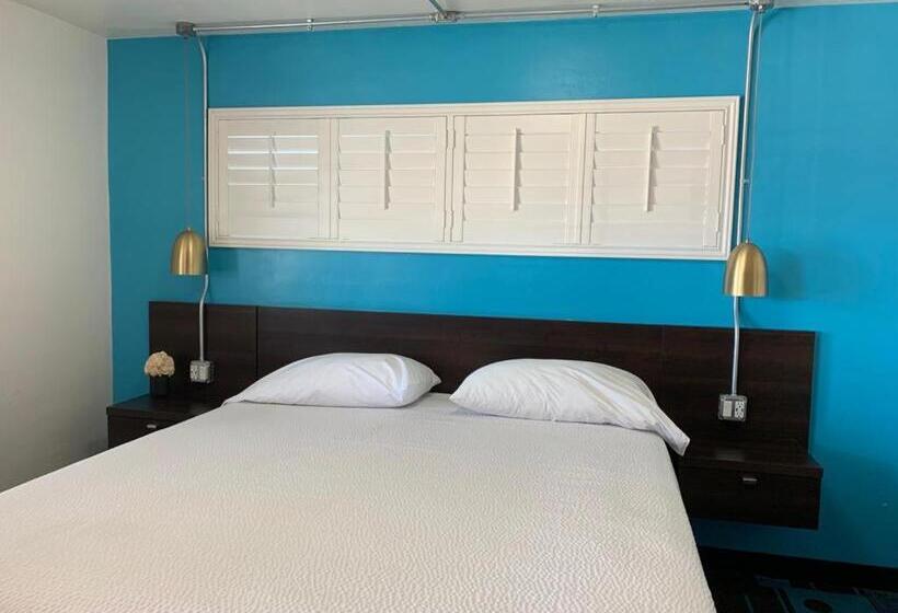 Номер Стандарт, The Sands Motel