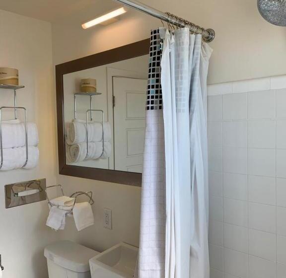 キングサイズベッドのデラックスルーム, The Sands Motel