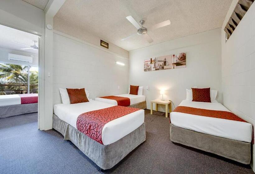 اتاق خانوادگی, Camelot Motel