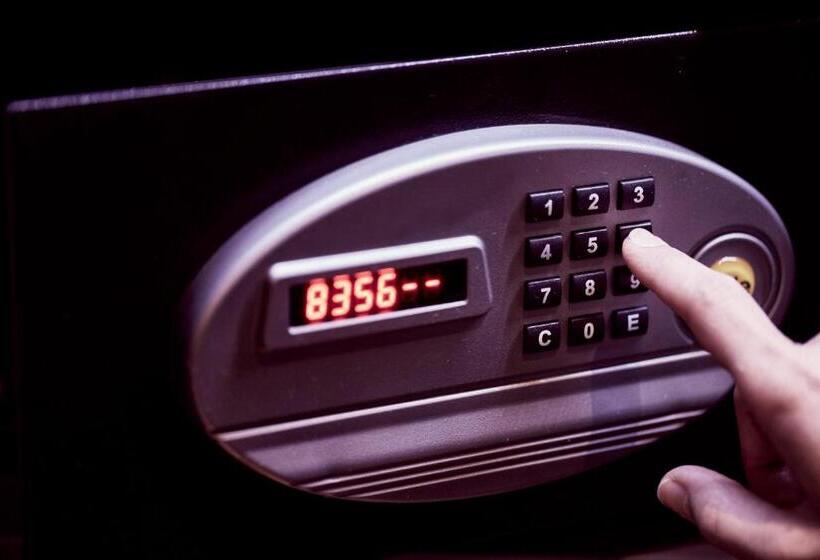 带观景的标准间, Acropolis Hill