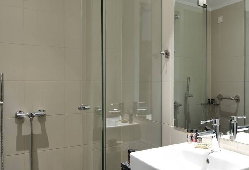 标准间, Acropolis Hill