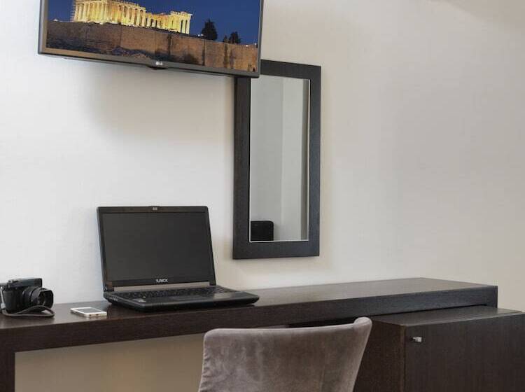 标准间, Acropolis Hill