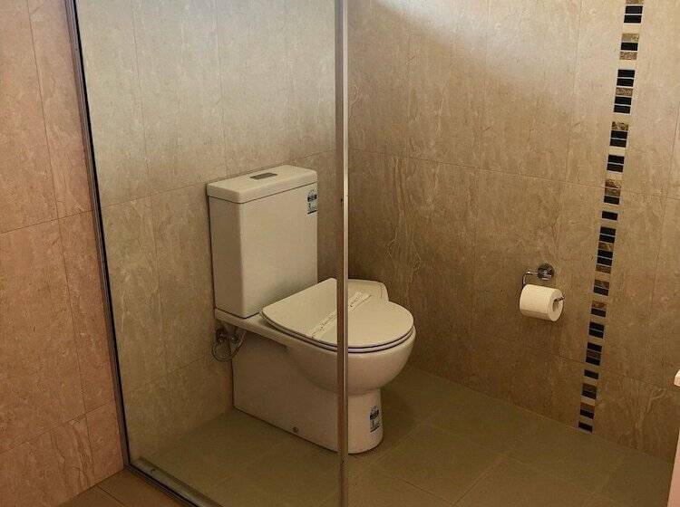 חדר דלוקס לשלושה, Alamo Motor Inn