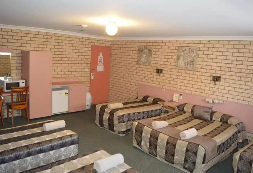 수피리어 패밀리 룸, Alamo Motor Inn