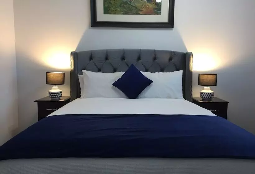 اتاق لوکس, Art Hotel On York
