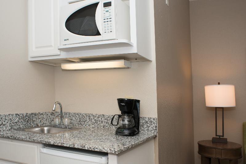 سوئیت با تخت بزرگ, Comfort Suites Maingate East