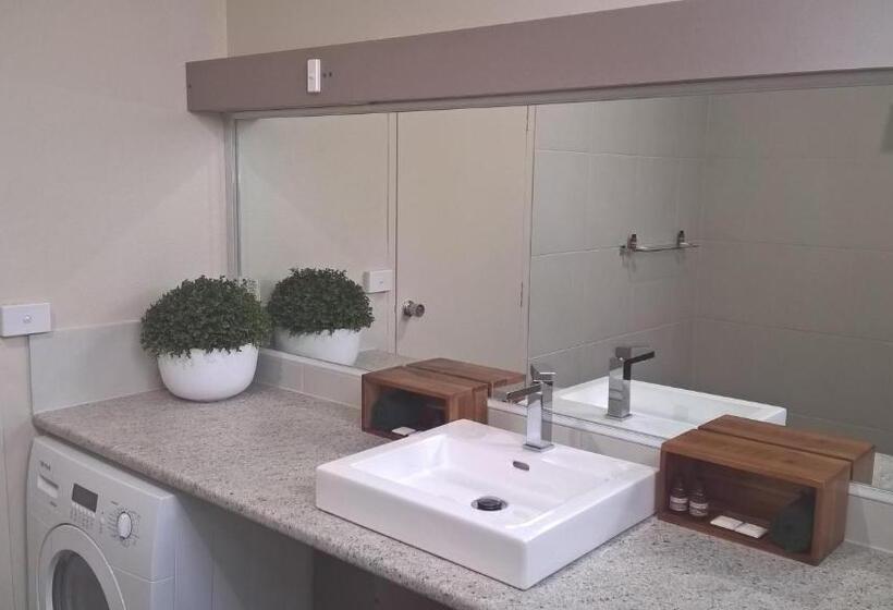 패밀리 룸, Moe Motor Inn   Contactless 24 Hour Checkinn Available