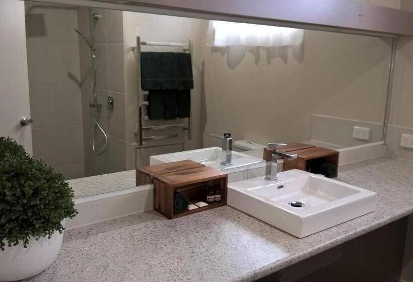 패밀리 룸, Moe Motor Inn   Contactless 24 Hour Checkinn Available