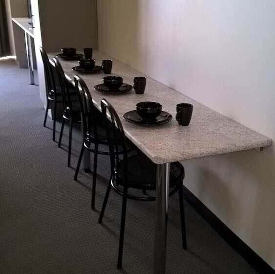 패밀리 룸, Moe Motor Inn   Contactless 24 Hour Checkinn Available