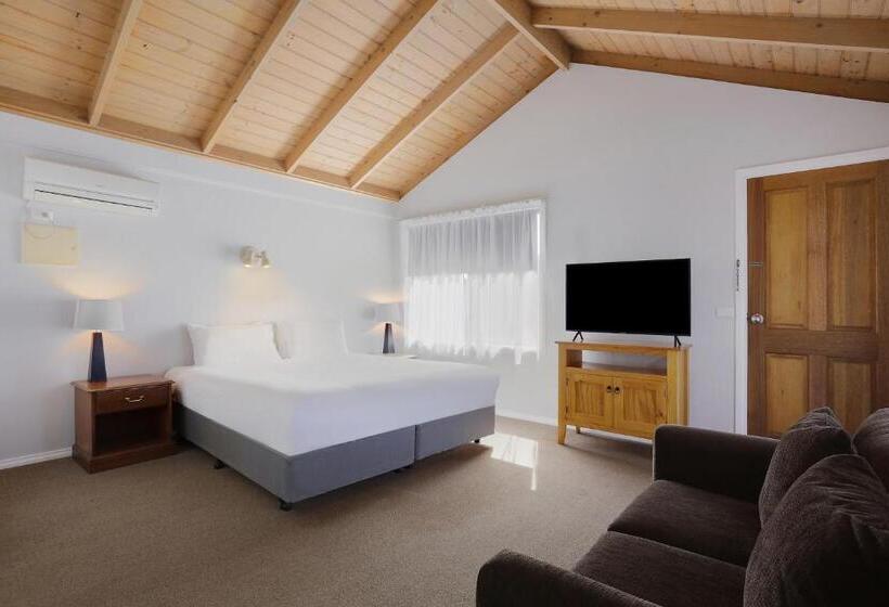 סוויטה משפחתית, The Great Ocean Road Studios