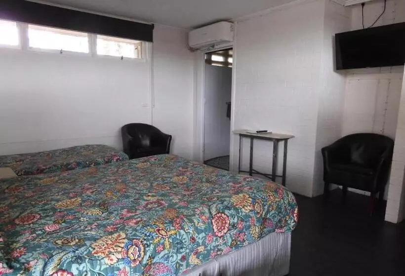 スタンダードスタジオ, Dalby Parkview Motel