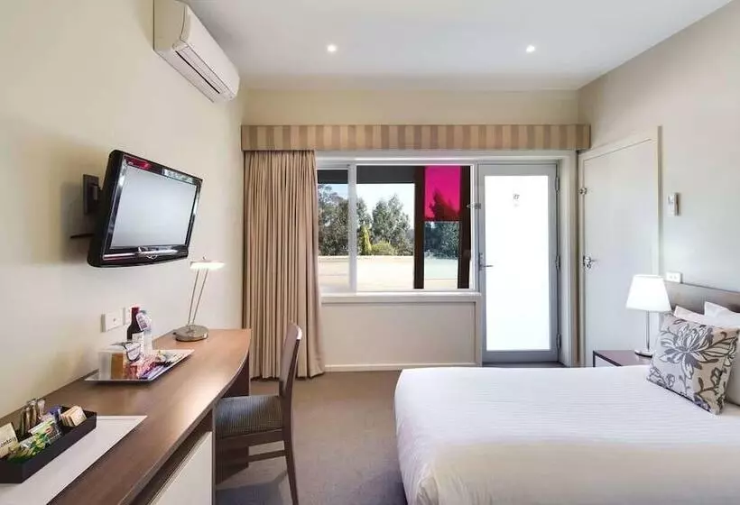 デラックスルーム, Drouin Motel