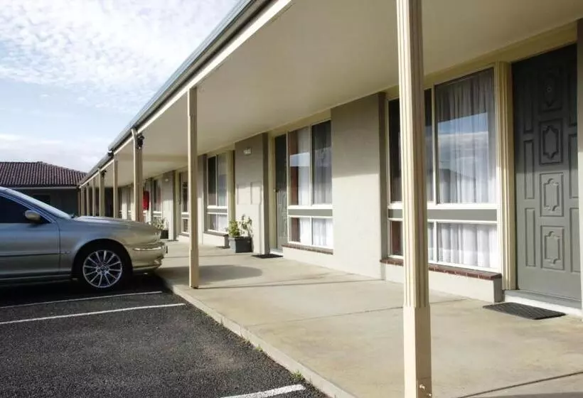 スタンダードルーム, Golden Palms Motel