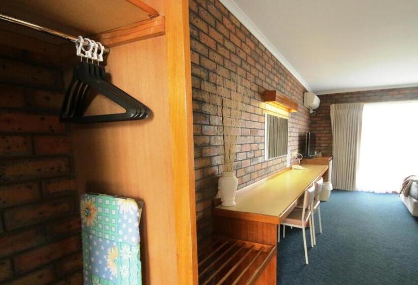 غرفة ديلوكس, Golden Palms Motel