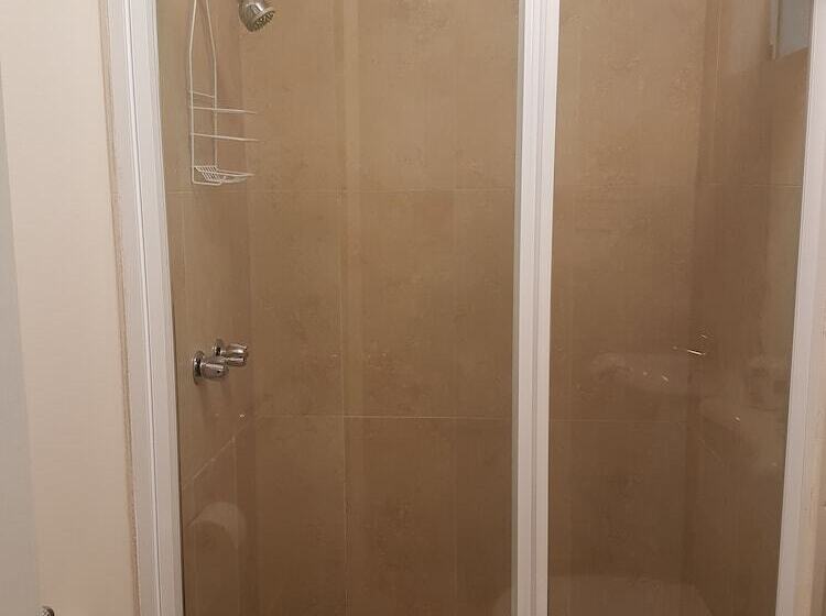 חדר סטנדרט, Greenwich Inn Motel