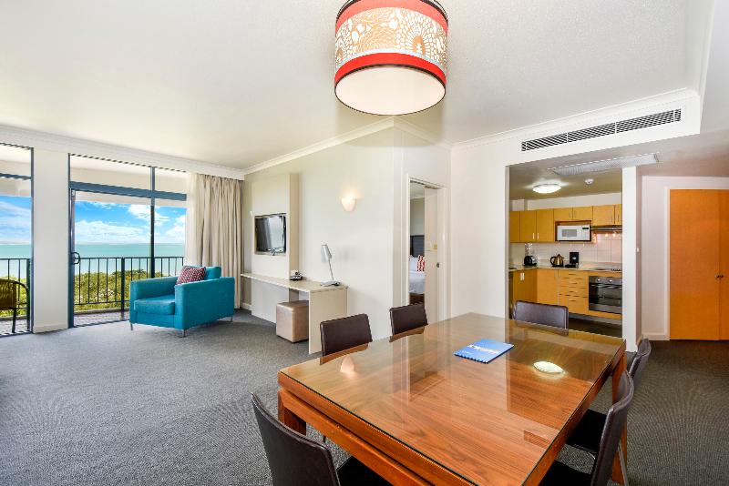 شقة 3 غرف, Mantra On The Esplanade